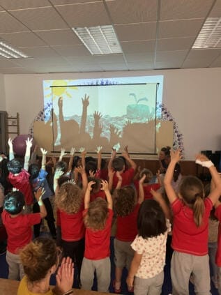 Vorlesestunde im Regenbogenkindergarten (2)