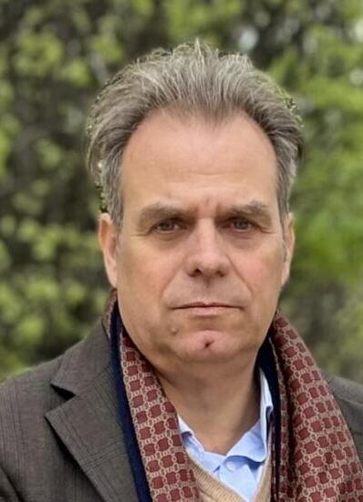 Dr. Kay González Vilbazo Dr. Kay González Vilbazo